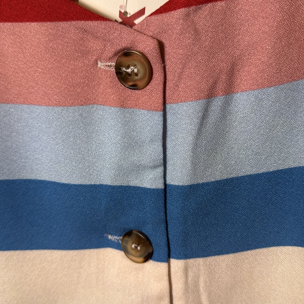 Multicolor Striped Button-Front Tank Top - Picture 5 of 5